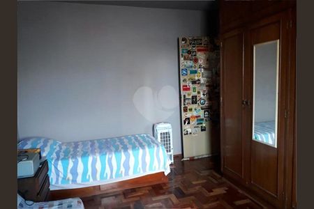 Casa à venda com 140m², 3 quartos e 4 vagas