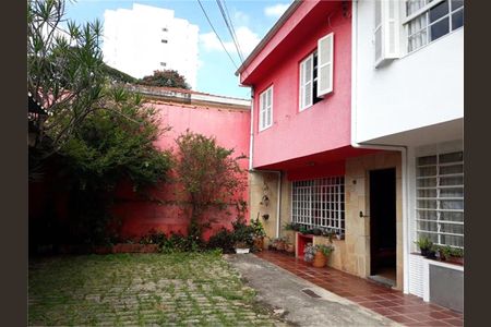 Casa à venda com 140m², 3 quartos e 4 vagas