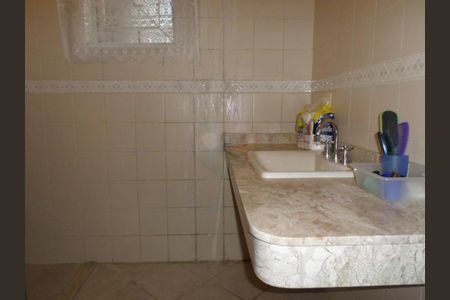 Casa de condomínio à venda com 198m², 3 quartos e 2 vagas