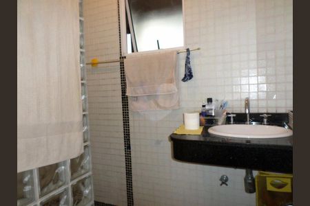 Casa de condomínio à venda com 198m², 3 quartos e 2 vagas