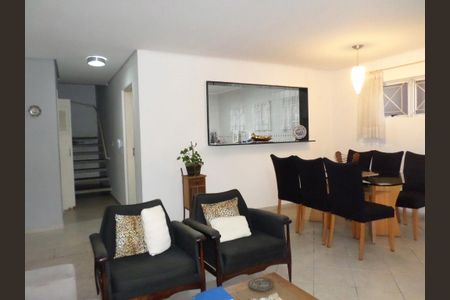 Casa de condomínio à venda com 198m², 3 quartos e 2 vagas