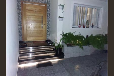 Casa à venda com 158m², 2 quartos e 2 vagas