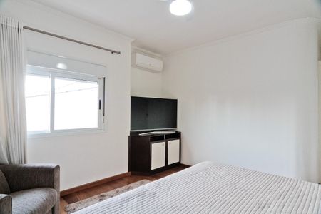 Casa à venda com 320m², 4 quartos e 6 vagas Casa à venda com 320m², 4 quartos e 6 vagasSuíte 4