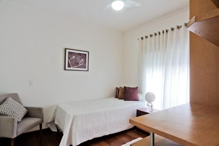 Casa à venda com 320m², 4 quartos e 6 vagas Casa à venda com 320m², 4 quartos e 6 vagasSuíte 3