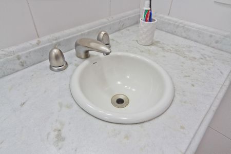 Casa à venda com 320m², 4 quartos e 6 vagas Casa à venda com 320m², 4 quartos e 6 vagasBanheiro da Suíte 2