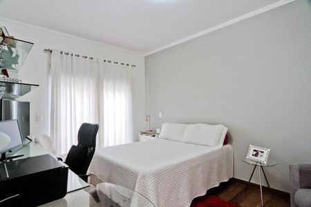 Casa à venda com 320m², 4 quartos e 6 vagas Casa à venda com 320m², 4 quartos e 6 vagasSuíte 2