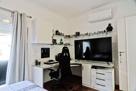 Casa à venda com 320m², 4 quartos e 6 vagas Casa à venda com 320m², 4 quartos e 6 vagasSuíte