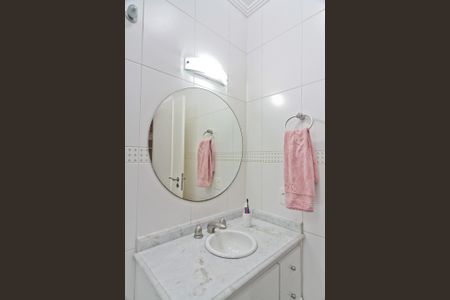 Casa à venda com 320m², 4 quartos e 6 vagas Casa à venda com 320m², 4 quartos e 6 vagasBanheiro da Suíte 2