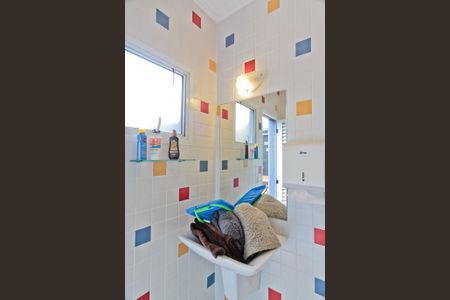 Casa à venda com 320m², 4 quartos e 6 vagas Casa à venda com 320m², 4 quartos e 6 vagasÁrea Externa