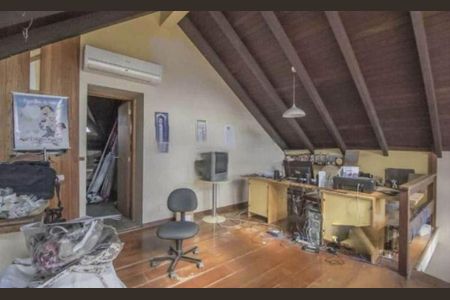 Casa à venda com 397m², 3 quartos e 8 vagas Casa à venda com 397m², 3 quartos e 8 vagasSala 2