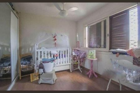 Casa à venda com 397m², 3 quartos e 8 vagas Casa à venda com 397m², 3 quartos e 8 vagasQuarto 2
