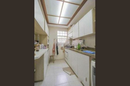 Casa à venda com 397m², 3 quartos e 8 vagas Casa à venda com 397m², 3 quartos e 8 vagasCozinha