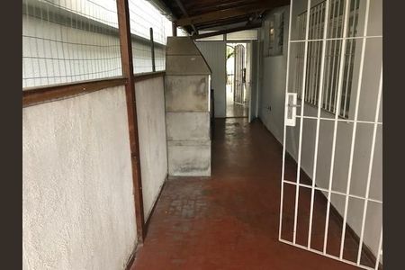 Casa à venda com 230m², 3 quartos e 2 vagas