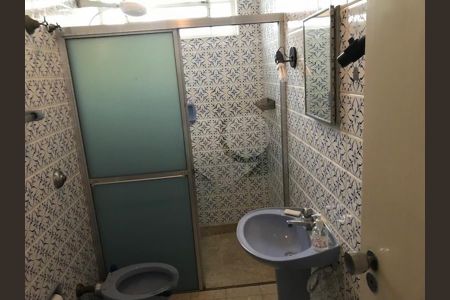 Casa à venda com 230m², 3 quartos e 2 vagas