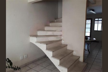 Casa à venda com 186m², 4 quartos e 2 vagas