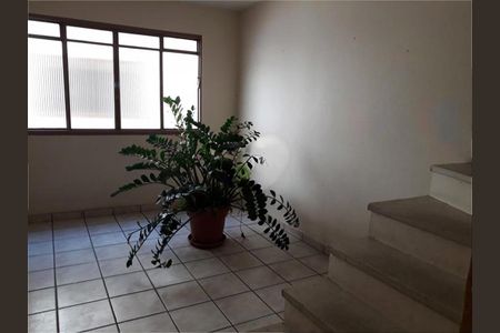 Casa à venda com 186m², 4 quartos e 2 vagas