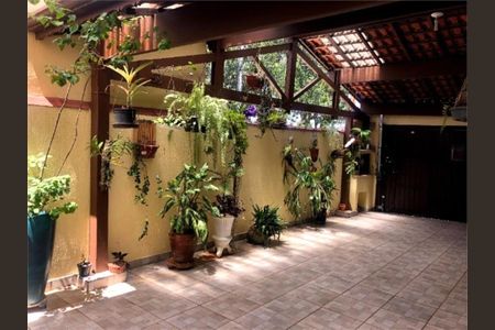Casa à venda com 140m², 2 quartos e 4 vagas