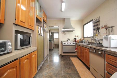 Apartamento à venda com 286m², 4 quartos e 3 vagas