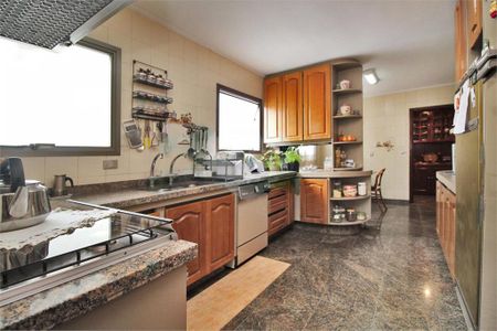 Apartamento à venda com 286m², 4 quartos e 3 vagas
