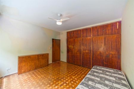Casa à venda com 196m², 3 quartos e 3 vagas