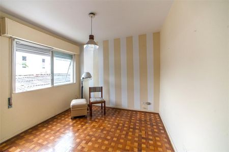 Casa à venda com 196m², 3 quartos e 3 vagas