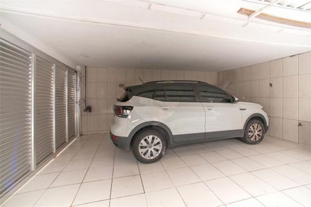 Casa à venda com 196m², 3 quartos e 3 vagas