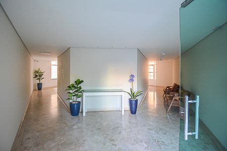 Apartamento à venda com 70m², 2 quartos e 1 vaga Apartamento à venda com 70m², 2 quartos e 1 vagaHall de entrada