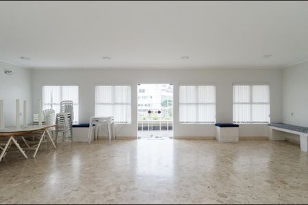 Apartamento à venda com 70m², 2 quartos e 1 vaga Apartamento à venda com 70m², 2 quartos e 1 vagaÁrea comum - Salão de festas