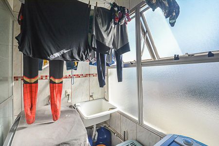 Apartamento à venda com 70m², 2 quartos e 1 vaga Apartamento à venda com 70m², 2 quartos e 1 vagaÁrea de Serviço