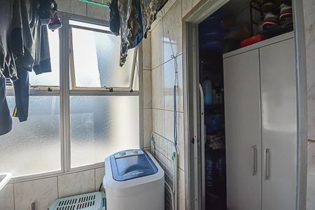 Apartamento à venda com 70m², 2 quartos e 1 vaga Apartamento à venda com 70m², 2 quartos e 1 vagaÁrea de Serviço