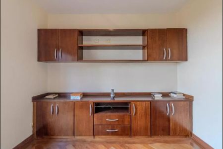 Casa de condomínio à venda com 250m², 4 quartos e 5 vagas Casa de condomínio à venda com 250m², 4 quartos e 5 vagasQuarto 3