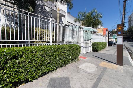 Apartamento à venda com 48m², 2 quartos e 2 vagas Apartamento à venda com 48m², 2 quartos e 2 vagasFachada