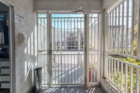 Apartamento à venda com 48m², 2 quartos e 2 vagas Apartamento à venda com 48m², 2 quartos e 2 vagasPortaria