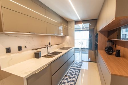 Apartamento à venda com 150m², 3 quartos e 2 vagasCozinha