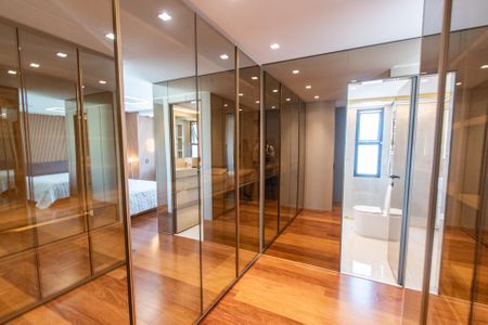 Apartamento à venda com 150m², 3 quartos e 2 vagasCloset 1 da suíte 2