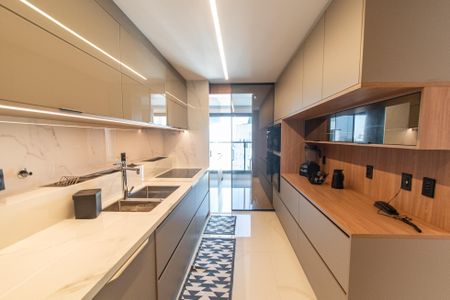 Apartamento à venda com 150m², 3 quartos e 2 vagasCozinha