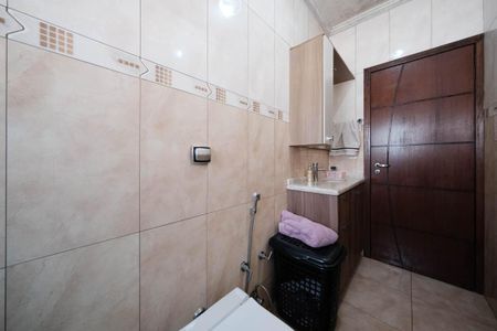 Casa à venda com 275m², 3 quartos e 6 vagasBanheiro da Suíte