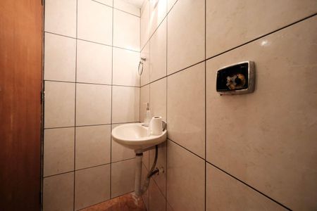 Casa à venda com 275m², 3 quartos e 6 vagasLavabo 2