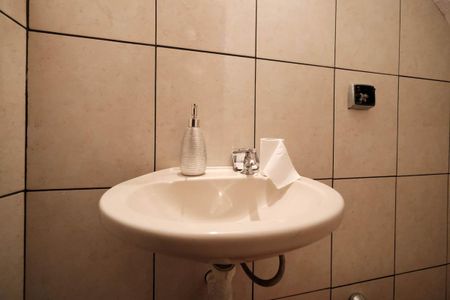 Casa à venda com 275m², 3 quartos e 6 vagasLavabo 2