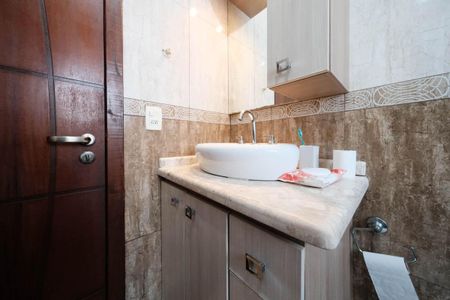 Casa à venda com 275m², 3 quartos e 6 vagasBanheiro