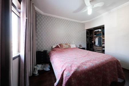 Casa à venda com 275m², 3 quartos e 6 vagasSuíte