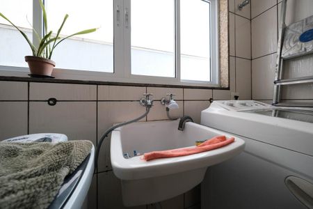 Casa à venda com 275m², 3 quartos e 6 vagasÁrea de Serviço