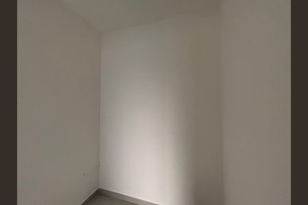 Apartamento à venda com 132m², 4 quartos e 2 vagas Apartamento à venda com 132m², 4 quartos e 2 vagasQuarto de Serviço