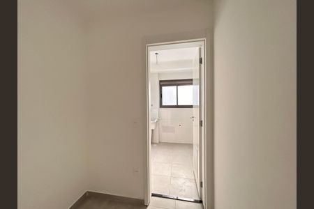 Apartamento à venda com 132m², 4 quartos e 2 vagas Apartamento à venda com 132m², 4 quartos e 2 vagasQuarto de Serviço