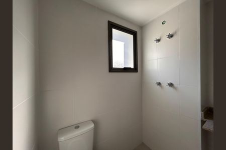 Apartamento à venda com 132m², 4 quartos e 2 vagas Apartamento à venda com 132m², 4 quartos e 2 vagasBanheiro da Suíte 1