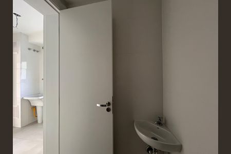 Apartamento à venda com 132m², 4 quartos e 2 vagas Apartamento à venda com 132m², 4 quartos e 2 vagasBanheiro de serviço
