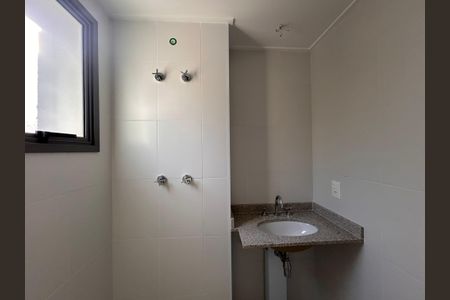 Apartamento à venda com 132m², 4 quartos e 2 vagas Apartamento à venda com 132m², 4 quartos e 2 vagasBanheiro da Suíte 1