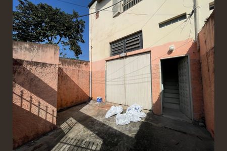 Casa à venda com 330m², 5 quartos e 6 vagas Casa à venda com 330m², 5 quartos e 6 vagasGaragem