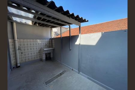 Casa à venda com 330m², 5 quartos e 6 vagas Casa à venda com 330m², 5 quartos e 6 vagasÁrea de Serviço