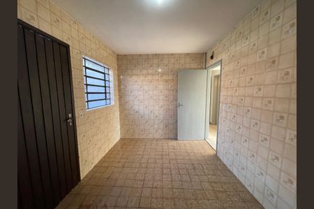 Casa à venda com 330m², 5 quartos e 6 vagas Casa à venda com 330m², 5 quartos e 6 vagasCozinha